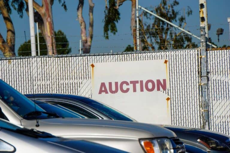 How To Buy a Car in Auctions and Get the Best Deal
